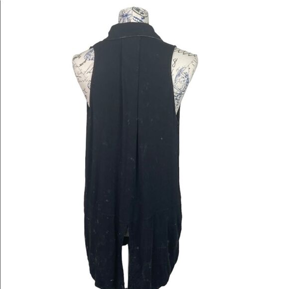 Black Button Down Sleeveless Tunic - Picture 8 of 10